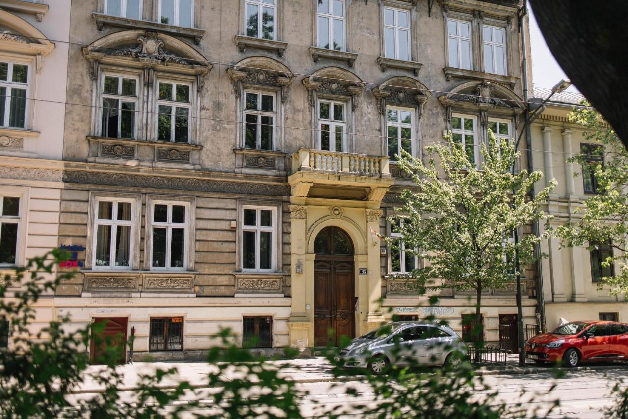 Girls Hostel Krakow Exterior photo